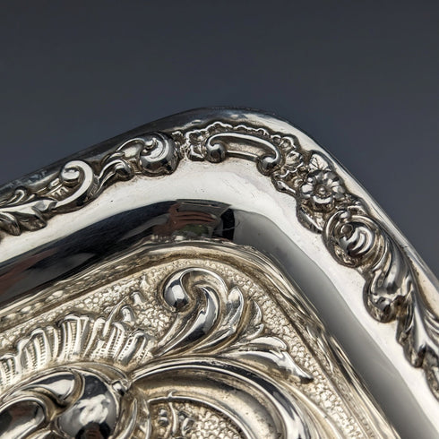 1909年 英国アンティーク 純銀 レリーフ彫刻 ドレッシングテーブルトレイ 354g W.G.Keight